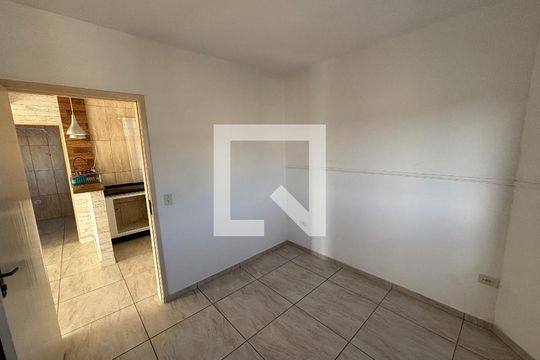 Quarto 2 de apartamento para alugar com 2 quartos, 48m² em Colônia, Ribeirão Pires