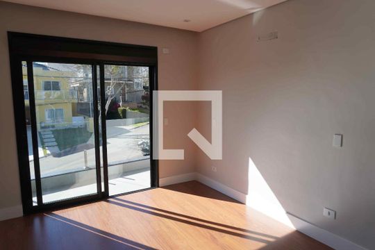 Suite 1 de casa de condomínio à venda com 4 quartos, 300m² em Suru, Barueri