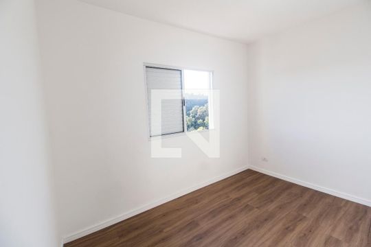 Suíte de apartamento para alugar com 3 quartos, 72m² em Jardim Maria Helena, Barueri