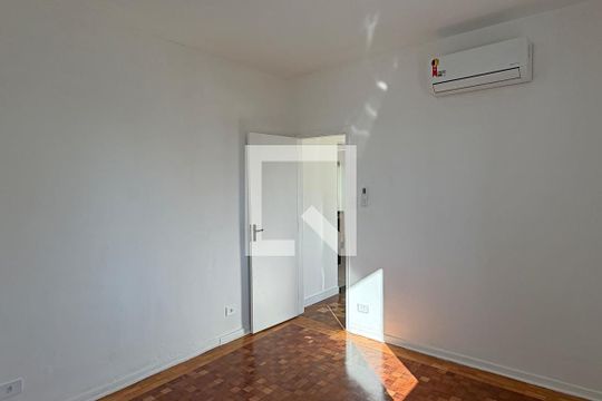 Quarto 1 de apartamento para alugar com 2 quartos, 60m² em Boqueirão, Santos