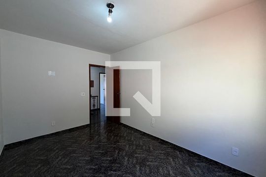 Quarto 1 de casa para alugar com 3 quartos, 209m² em Taquara, Rio de Janeiro