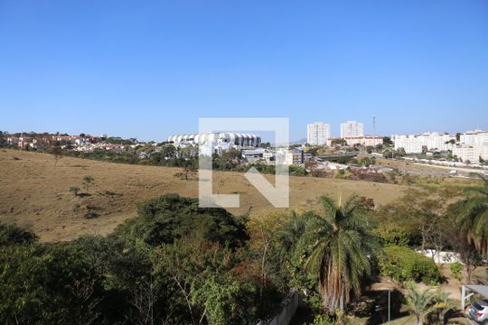 Apartamento para alugar com 2 quartos, 40m² em Califórnia, Contagem