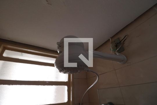 Banheiro  de apartamento para alugar com 3 quartos, 77m² em Parque Industrial Lagoinha, Ribeirão Preto