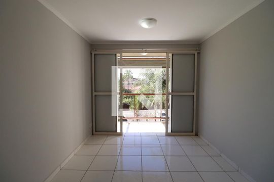 Sala de apartamento para alugar com 3 quartos, 77m² em Parque Industrial Lagoinha, Ribeirão Preto