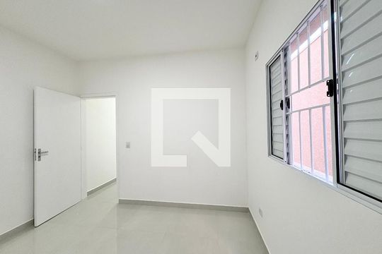 Quarto 2 de casa de condomínio para alugar com 2 quartos, 80m² em Jardim Mangalot, São Paulo