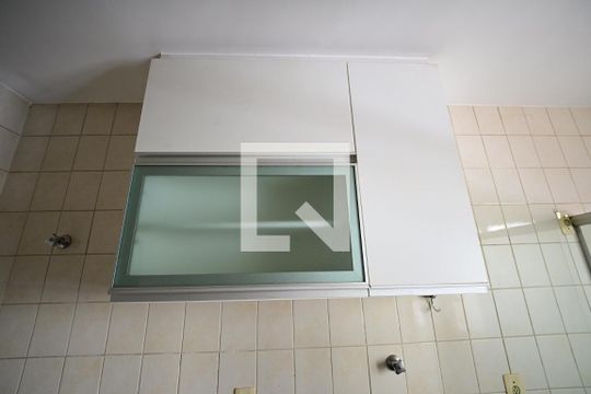 Cozinha de apartamento para alugar com 2 quartos, 62m² em Setor Bueno, Goiânia