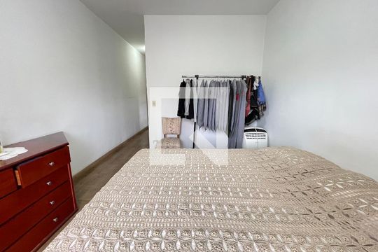 Quarto 1 de casa à venda com 3 quartos, 264m² em Vila Gomes, São Paulo