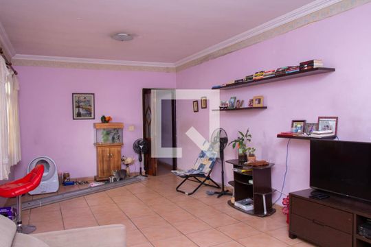 Casa à venda com 3 quartos, 268m² em Vila Ema, São Paulo