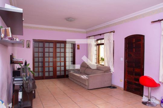 Casa à venda com 3 quartos, 268m² em Vila Ema, São Paulo