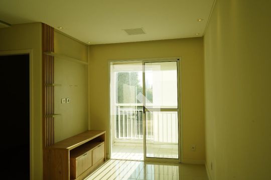 Sala de apartamento para alugar com 3 quartos, 68m² em Vila Carrão, São Paulo