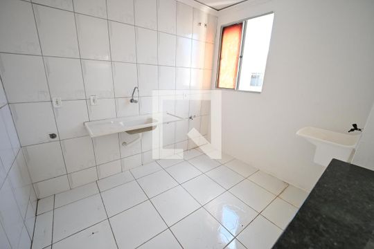 Cozinha de apartamento à venda com 2 quartos, 45m² em Condomínio Resindencial Marata, Goiânia