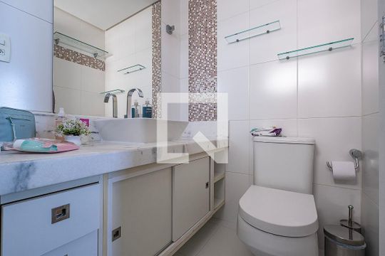 Suíte de apartamento para alugar com 3 quartos, 94m² em Vila Madalena, São Paulo