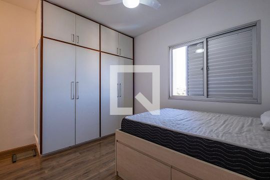 Suíte de apartamento para alugar com 3 quartos, 94m² em Vila Madalena, São Paulo