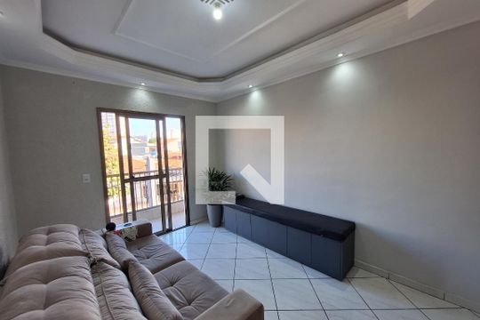 Sala  de apartamento à venda com 3 quartos, 75m² em Santa Terezinha, Santo André