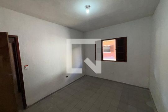 Quarto 2 de casa para alugar com 2 quartos, 85m² em Santa Luzia, Ribeirão Pires