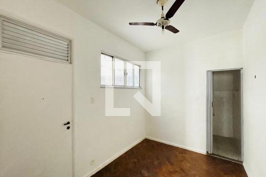 Apartamento para alugar com 2 quartos, 56m² em Copacabana, Rio de Janeiro