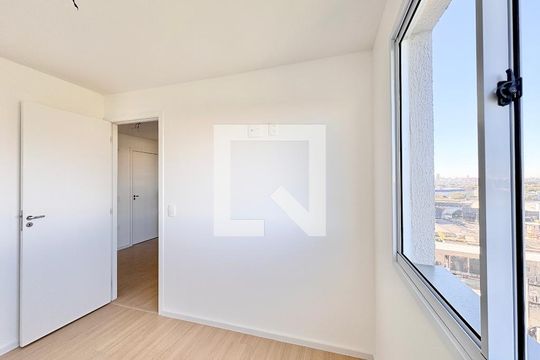 Quarto 1 de apartamento para alugar com 2 quartos, 28m² em Vila Arcadia, São Paulo