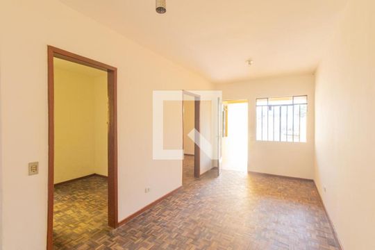 Sala de casa para alugar com 3 quartos, 79m² em Pinheirinho, Curitiba