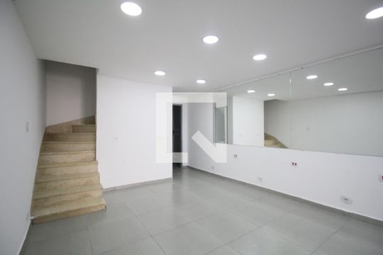 Casa à venda com 3 quartos, 180m² em Vila Santa Luzia, Taboão da Serra