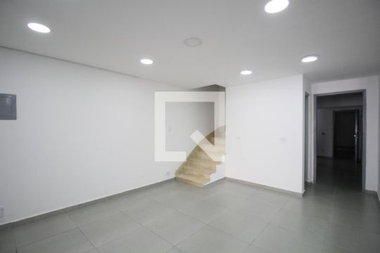 Casa à venda com 3 quartos, 180m² em Vila Santa Luzia, Taboão da Serra