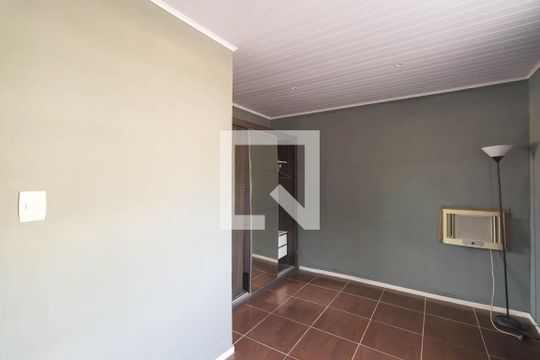Quarto 1 de casa para alugar com 3 quartos, 90m² em Venda da Cruz, São Gonçalo