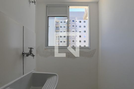 Área de Serviço de apartamento para alugar com 2 quartos, 46m² em Vila Nova Aparecida, Mogi das Cruzes