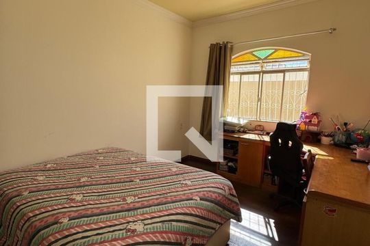Casa à venda com 6 quartos, 486m² em Diamante, Belo Horizonte