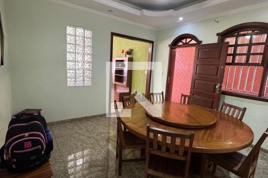 Casa à venda com 6 quartos, 486m² em Diamante, Belo Horizonte