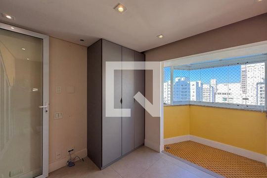 Sala  de apartamento à venda com 3 quartos, 215m² em Brooklin, São Paulo