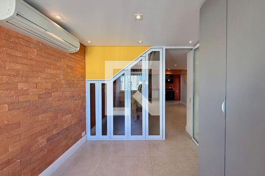 Sala  de apartamento à venda com 3 quartos, 215m² em Brooklin, São Paulo