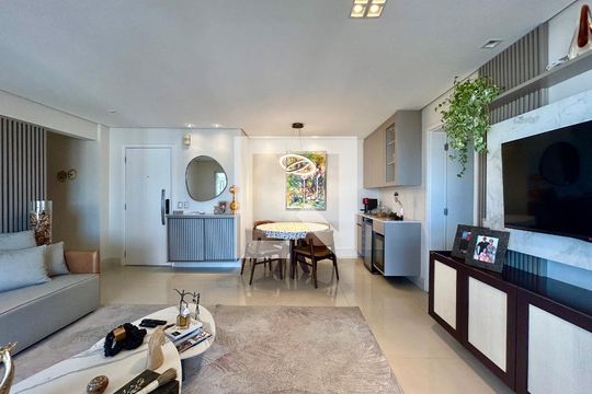Sala de apartamento à venda com 3 quartos, 122m² em Vila Regente Feijó, São Paulo