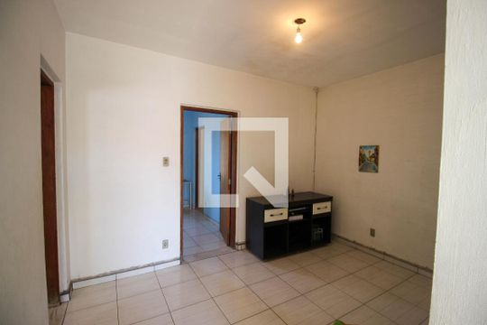 Casa para alugar com 3 quartos, 214m² em Jardim Maria Antônia Prado, Sorocaba