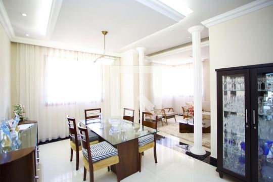 Sala de Jantar de casa à venda com 4 quartos, 500m² em Nossa Senhora do Carmo, Contagem