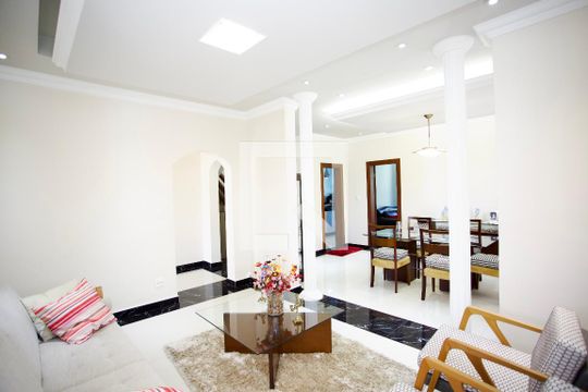 Sala de Estar de casa à venda com 4 quartos, 500m² em Nossa Senhora do Carmo, Contagem