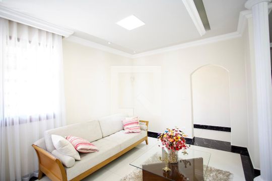 Sala de Estar de casa à venda com 4 quartos, 500m² em Nossa Senhora do Carmo, Contagem