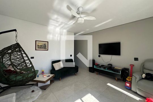 Sala de casa à venda com 4 quartos, 230m² em Jardim Tupa, Barueri