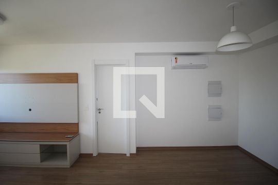 Sala de apartamento para alugar com 1 quarto, 49m² em Petrópolis, Porto Alegre