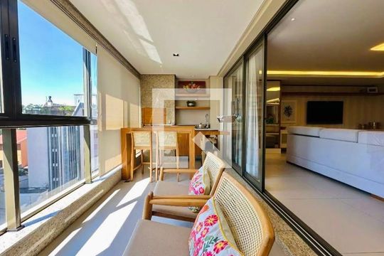Apartamento à venda com 3 quartos, 228m² em Centro, Canoas