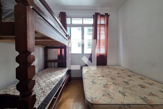 Sala de kitnet/studio para alugar com 1 quarto, 36m² em Guilhermina, Praia Grande