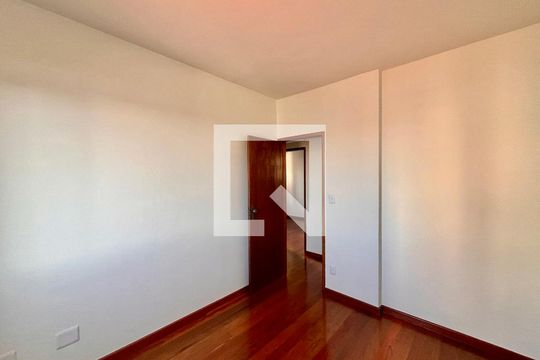 Apartamento para alugar com 3 quartos, 180m² em Palmares, Belo Horizonte