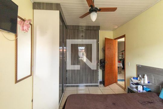 QUarto 1 de casa à venda com 3 quartos, 230m² em Cajuru, Curitiba