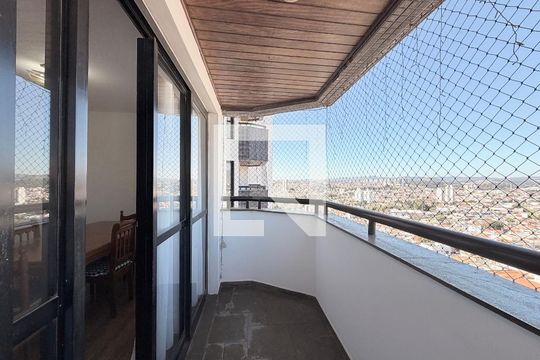 Sacada de apartamento para alugar com 3 quartos, 93m² em Jardim Messina, Jundiaí