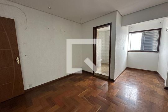 Suíte de casa à venda com 3 quartos, 190m² em Jardim Silveira, Barueri