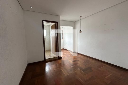 Suíte de casa à venda com 3 quartos, 190m² em Jardim Silveira, Barueri