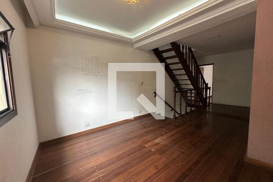 Sala de casa à venda com 3 quartos, 190m² em Jardim Silveira, Barueri