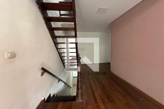 Sala de casa à venda com 3 quartos, 190m² em Jardim Silveira, Barueri