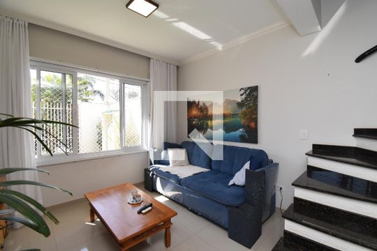 Sala de casa para alugar com 3 quartos, 120m² em São Lourenço, Curitiba