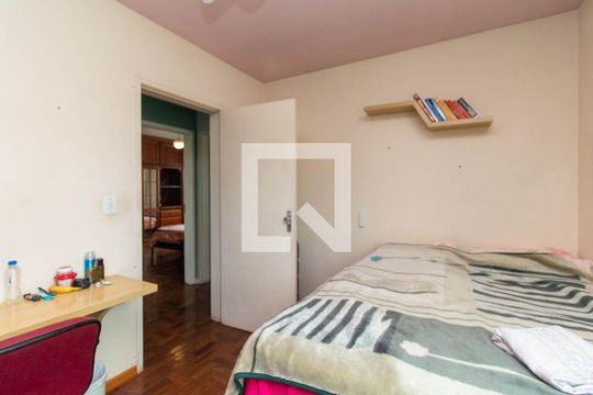 Quarto 1 de apartamento para alugar com 3 quartos, 80m² em Menino Deus, Porto Alegre