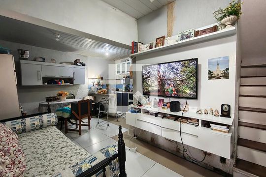 Casa à venda com 2 quartos, 50m² em Vargem Pequena, Rio de Janeiro
