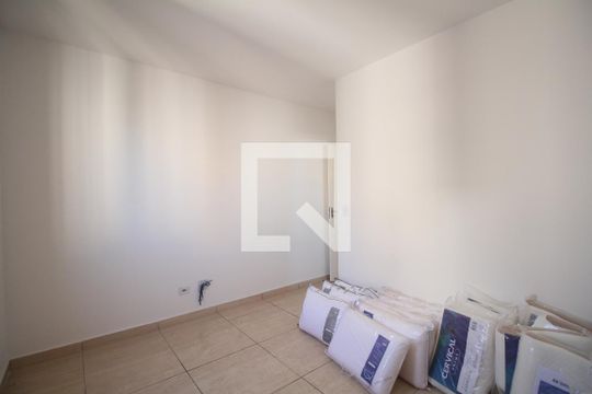 Quarto 1 de apartamento para alugar com 2 quartos, 72m² em Jardim Maria Rosa, Taboão da Serra